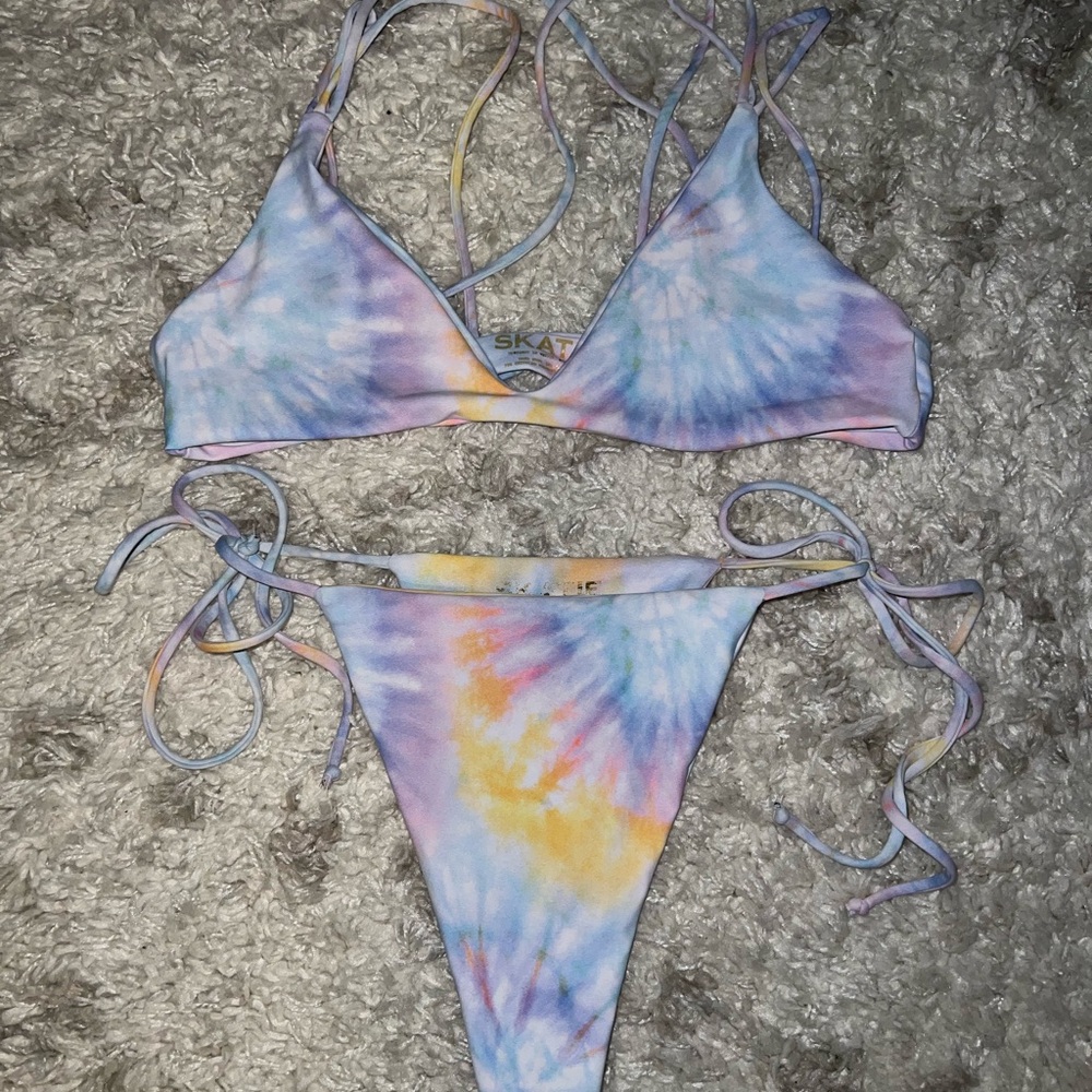 Skatie Tavarua Set - Elsa and Edie - M